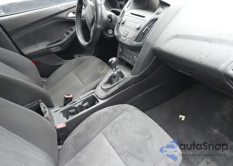 2015 Ford Focus Se z USA, uszkodzony, nr VIN 1FADP3KE8FL267102